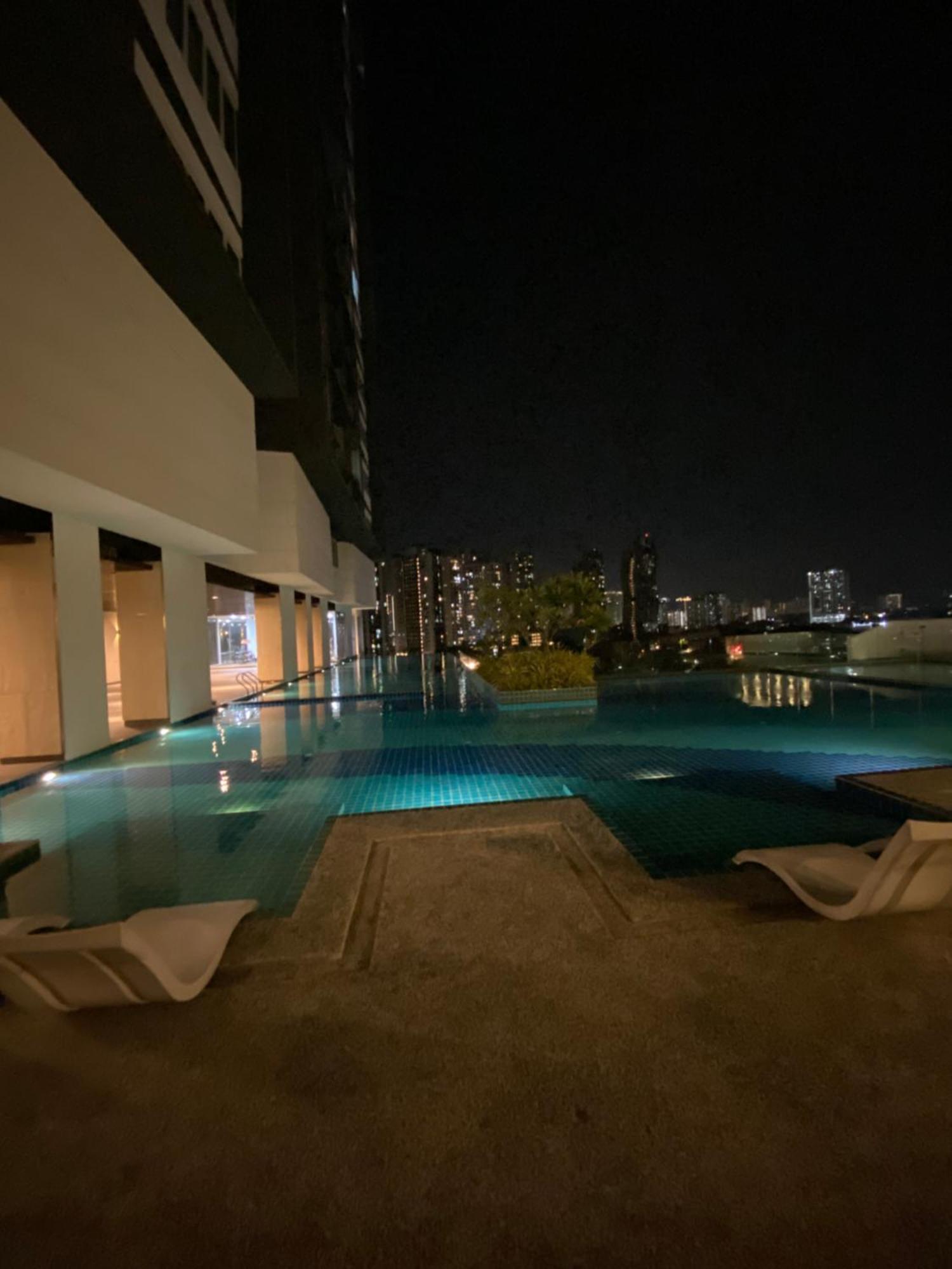 Infinite Pool! Room In Kuala Lumpur Esterno foto