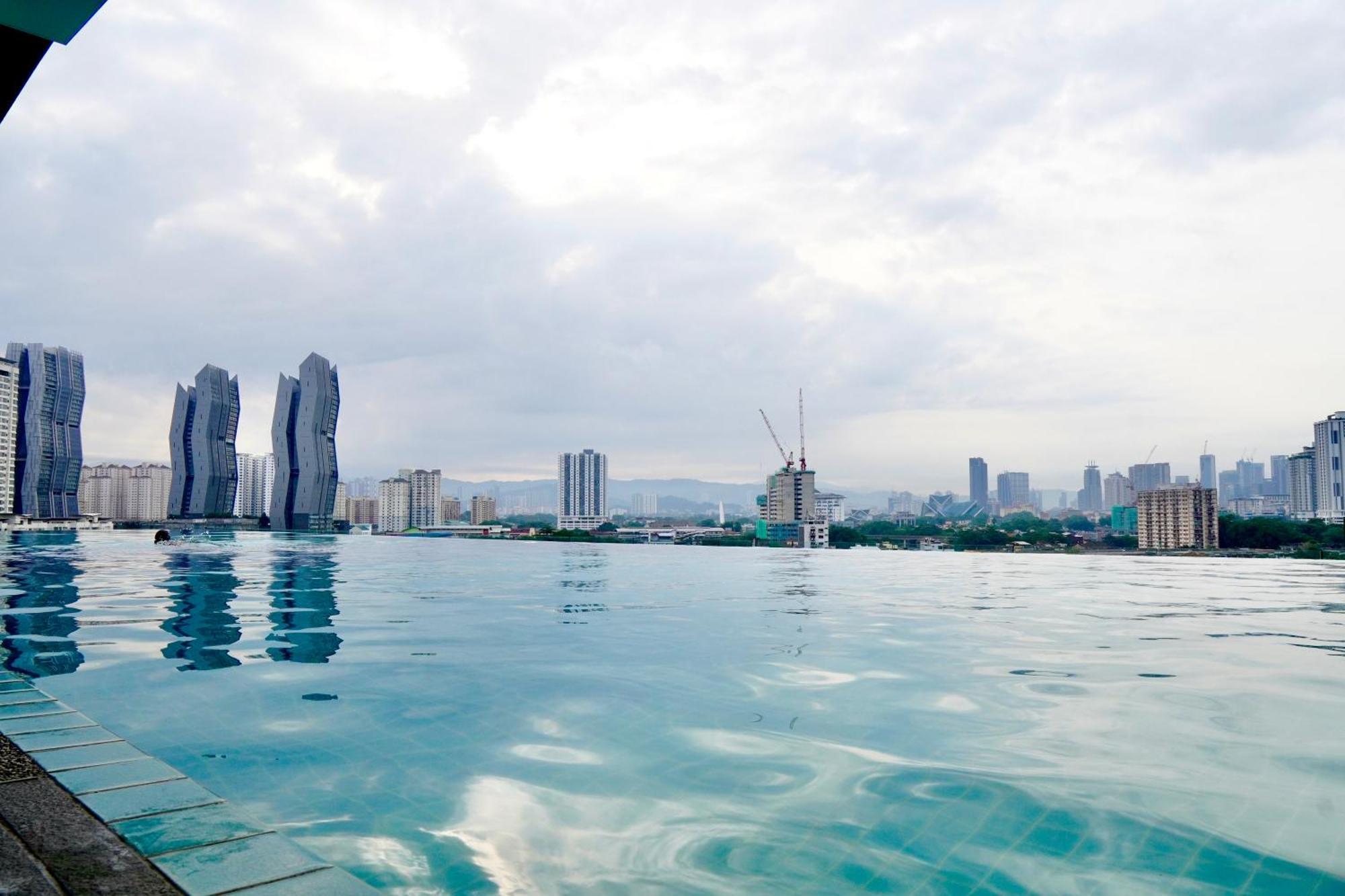 Infinite Pool! Room In Kuala Lumpur Esterno foto